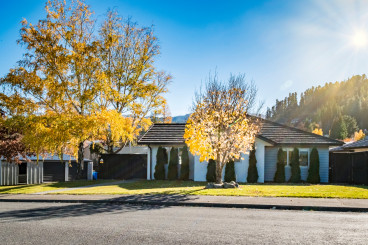 42 Rutherford Crescent