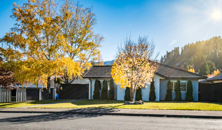 42 Rutherford Crescent