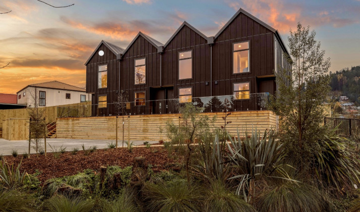 Unit 4 - 20 Jacks Pass Road