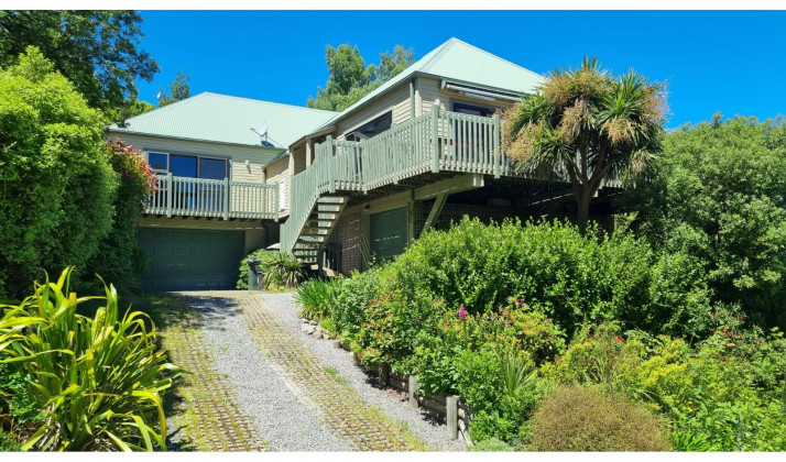 17 Alpine Avenue