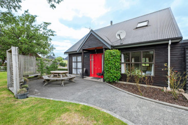 44 Conical Hill Road