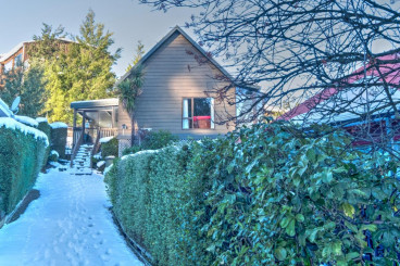 19a  Alpine Avenue