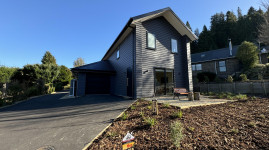 16a Alpine Avenue